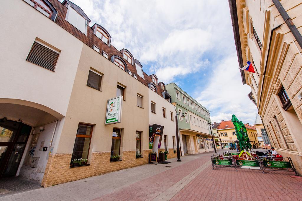 Hotel Penzion Atlas Liptovský Mikuláš Exterior foto