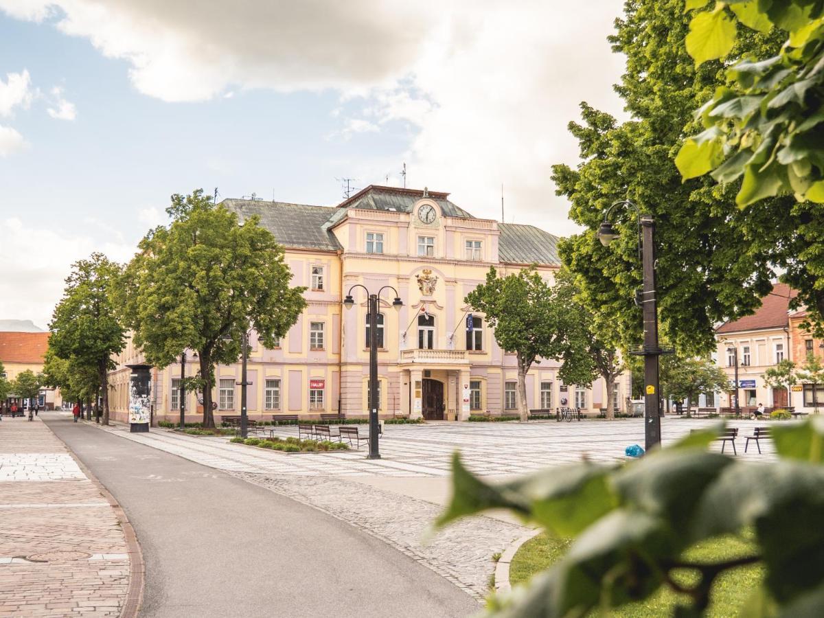 Hotel Penzion Atlas Liptovský Mikuláš Exterior foto